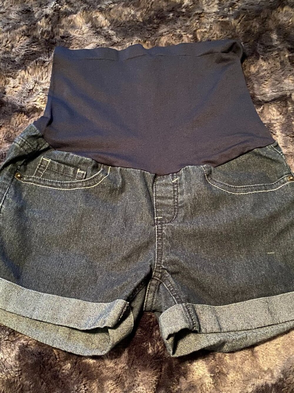 Bellavida Maternity blue jean short, size M